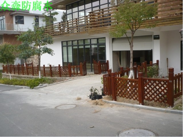 鄭州防腐木護(hù)欄