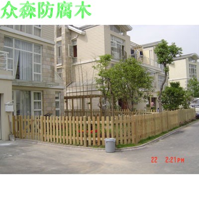 鄭州防腐木護(hù)欄