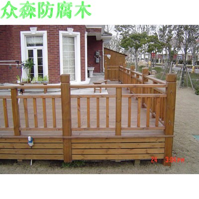 鄭州防腐木護(hù)欄